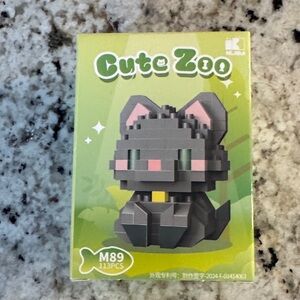 Cute Zoo Gray Cat Building Set by